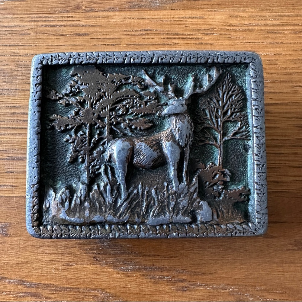Vintage 1970s BULL ELK IN WOODS Artwork Western BELT BUCKLE Adezy Denver 1975
